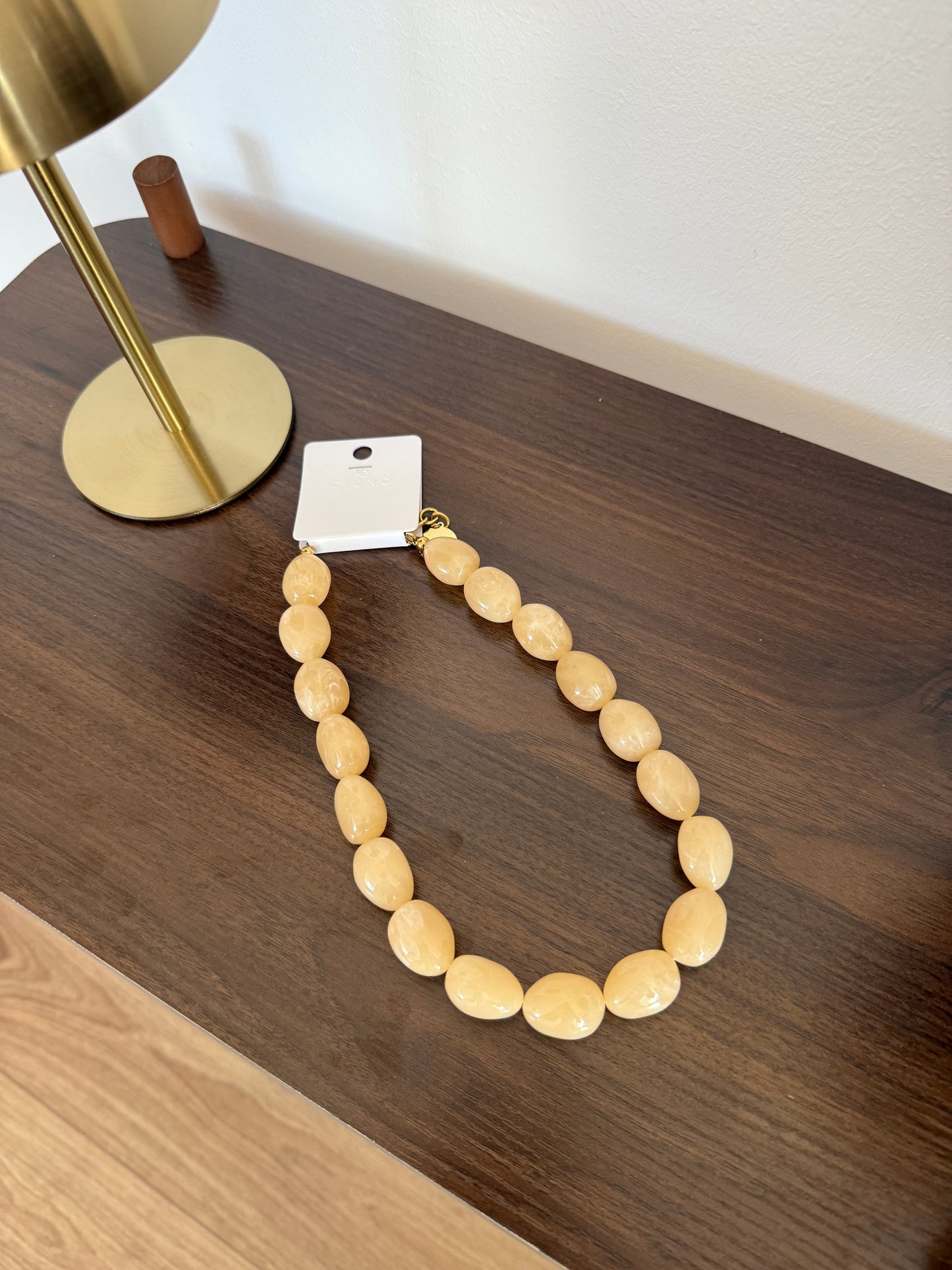 Ketting met ovale kralen - Beige
