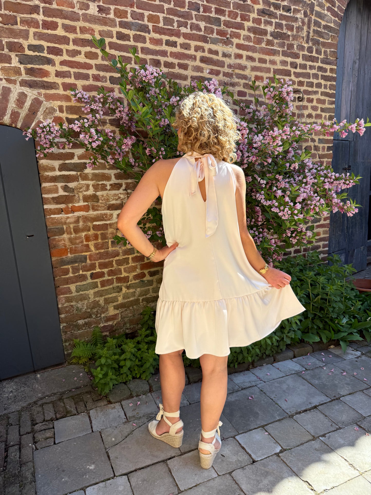 Jurk met halterkraag - Beige