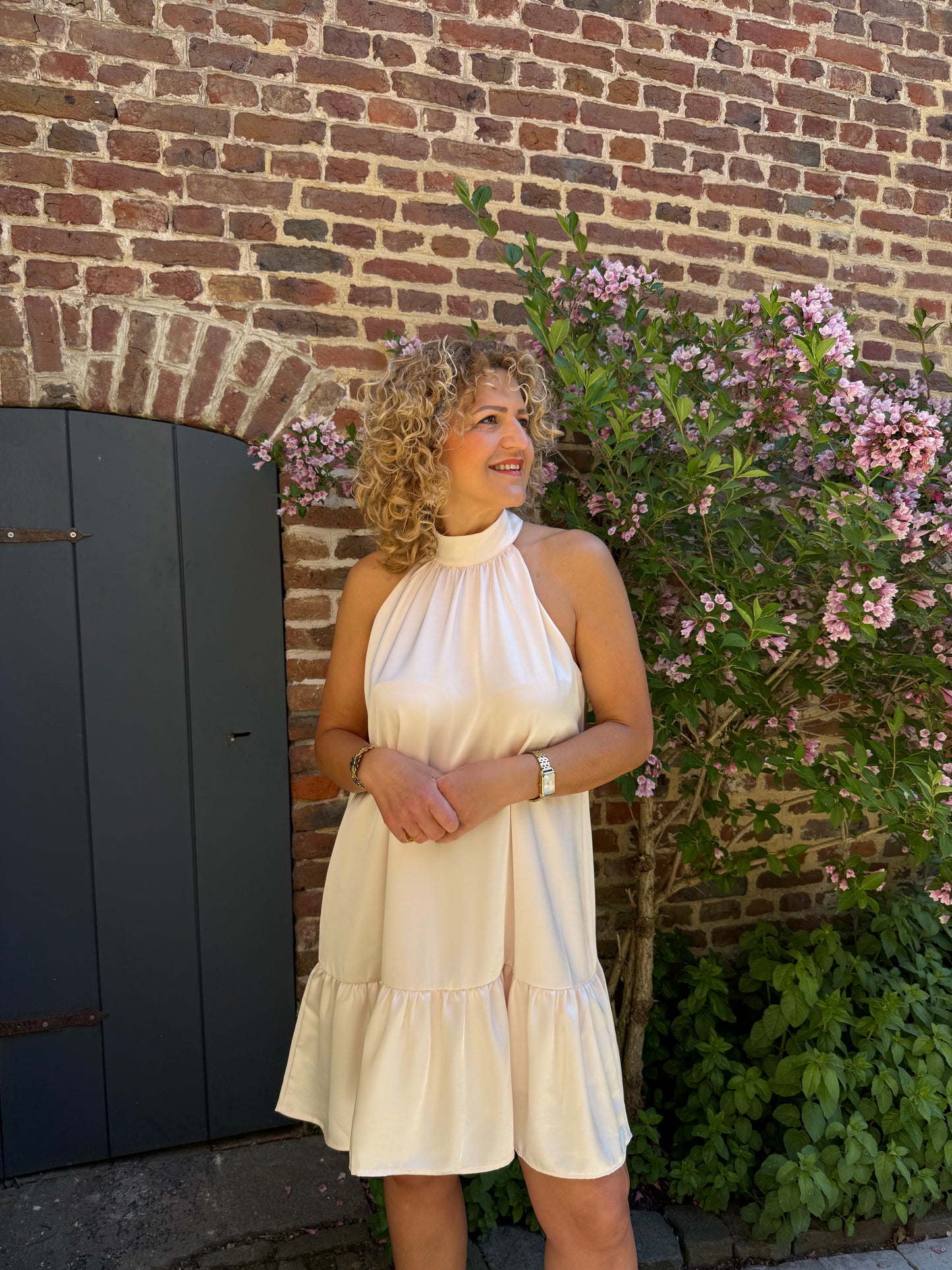 Jurk met halterkraag - Beige