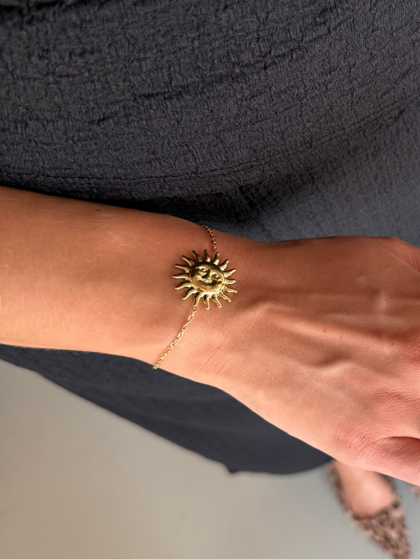 Armband subtiel met zon - Goud