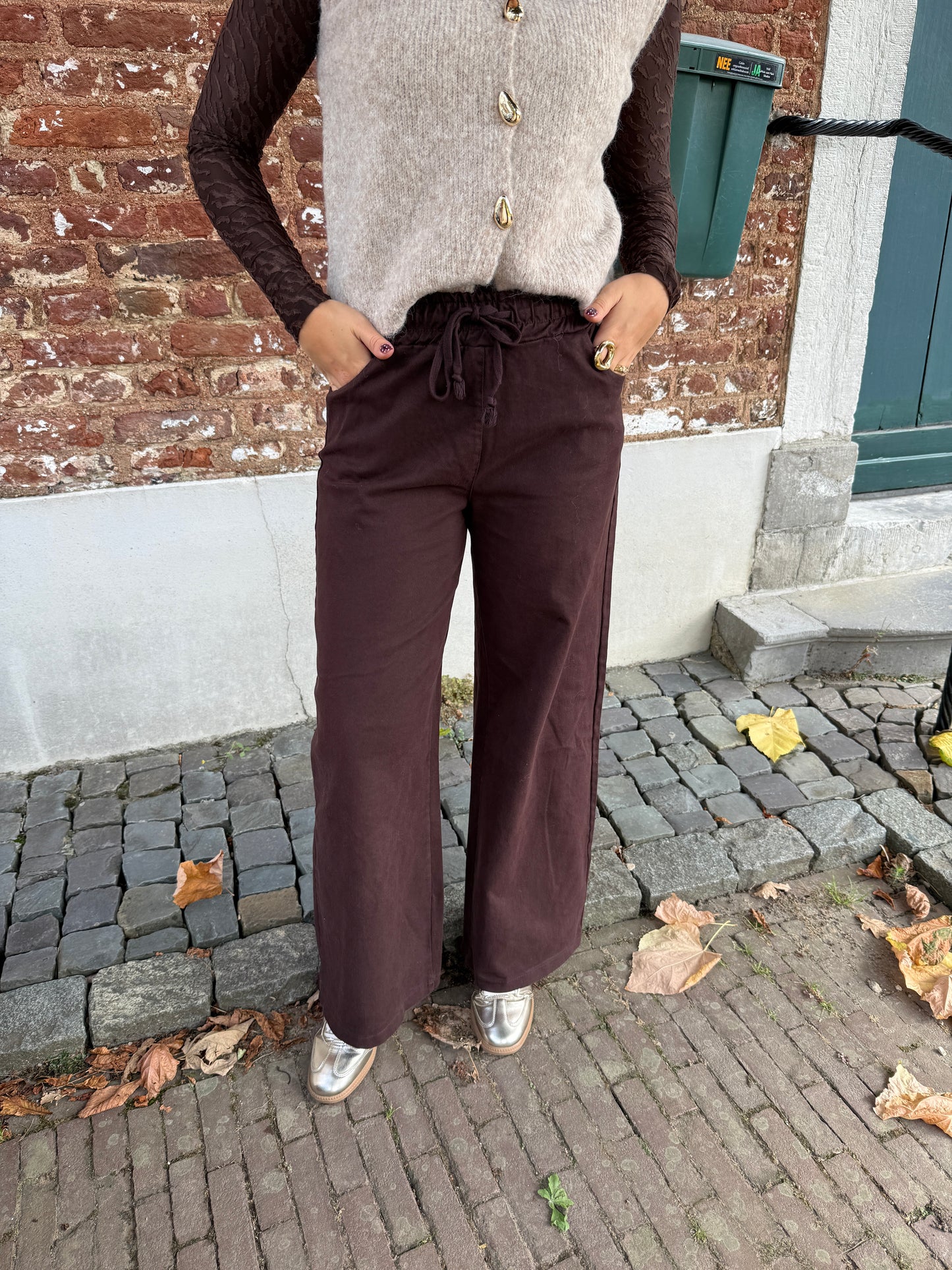 Jeans met strikdetail - Bruin