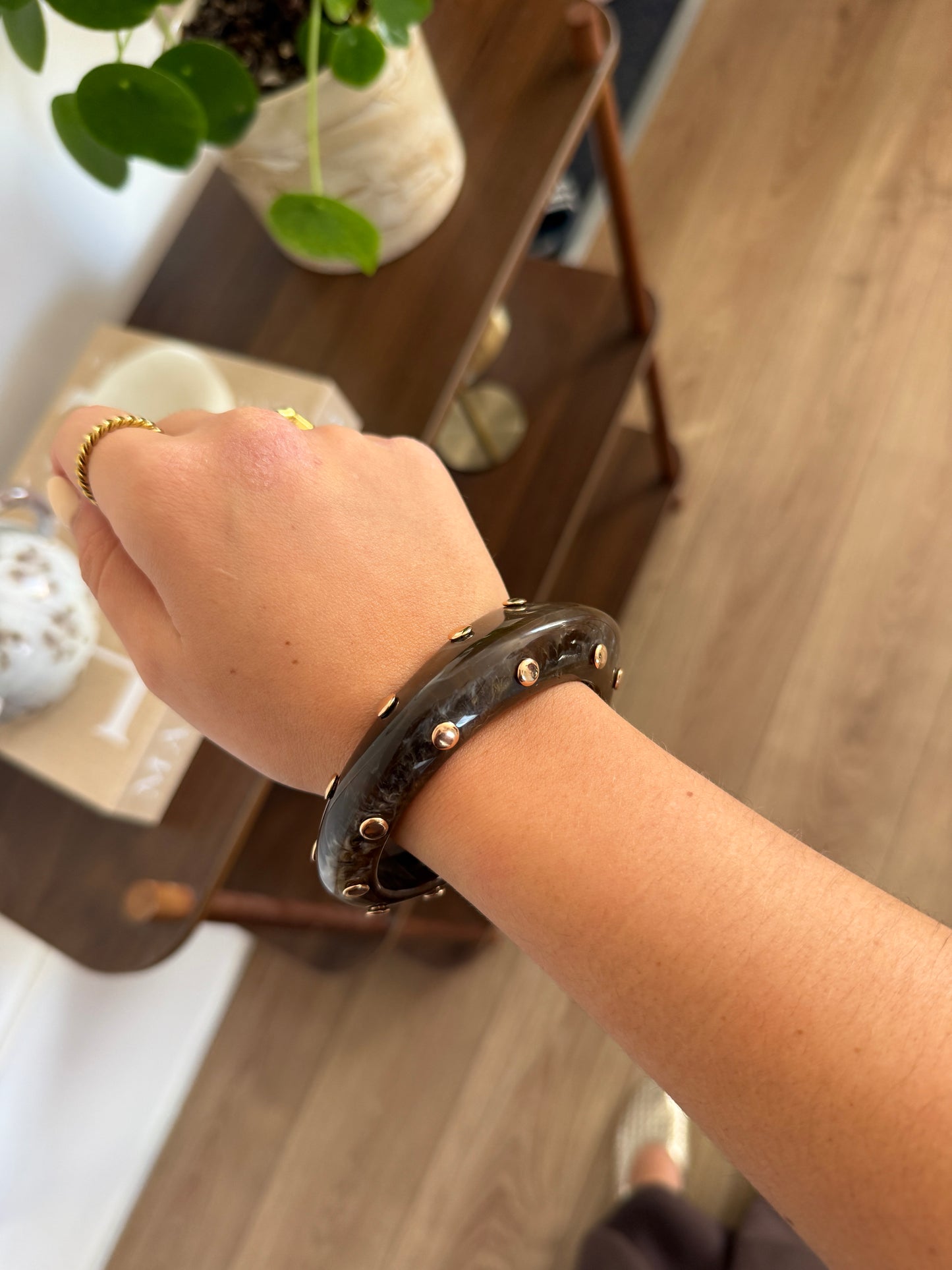 Armband met studs - Bruin