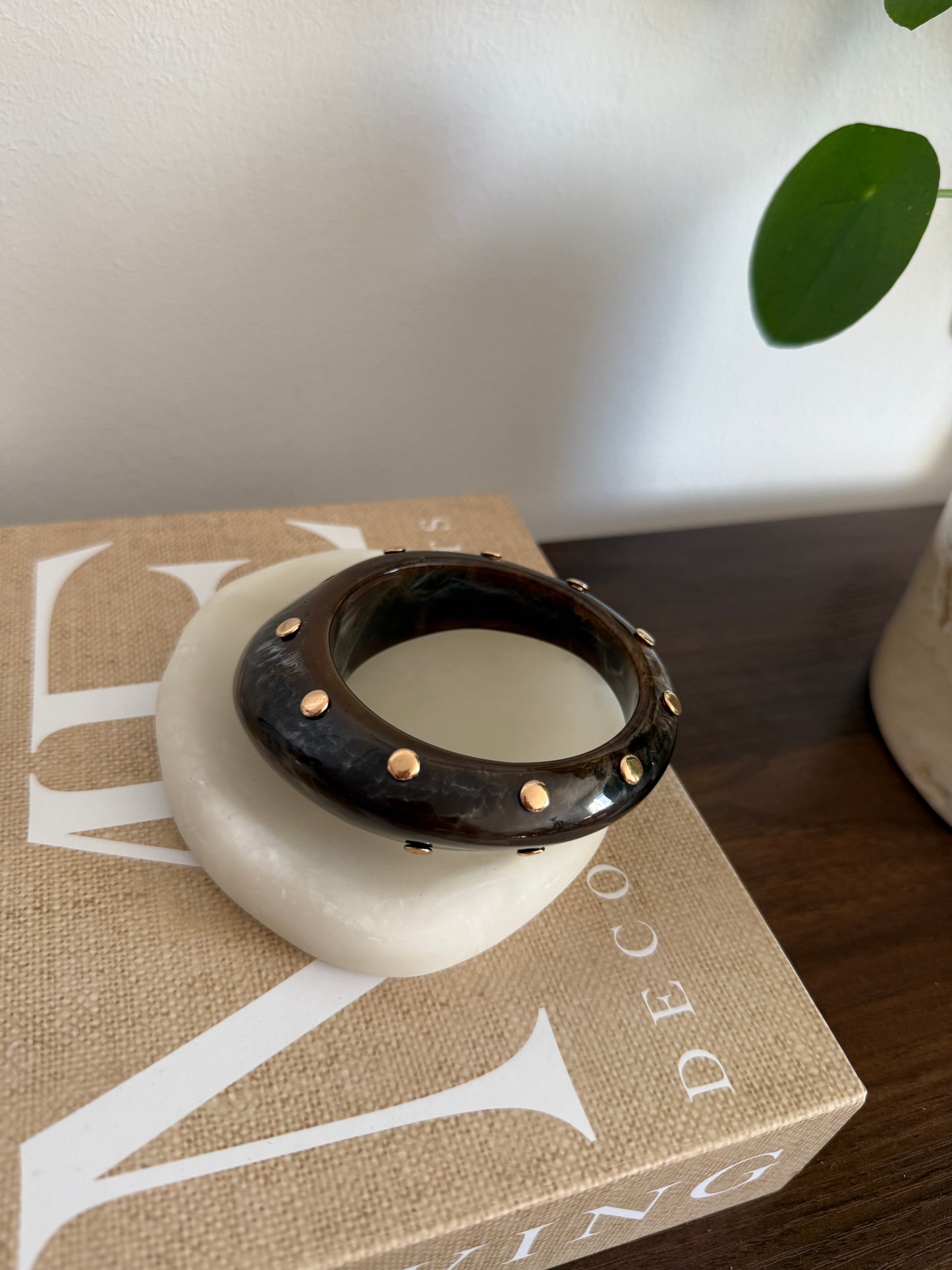 Armband met studs - Bruin