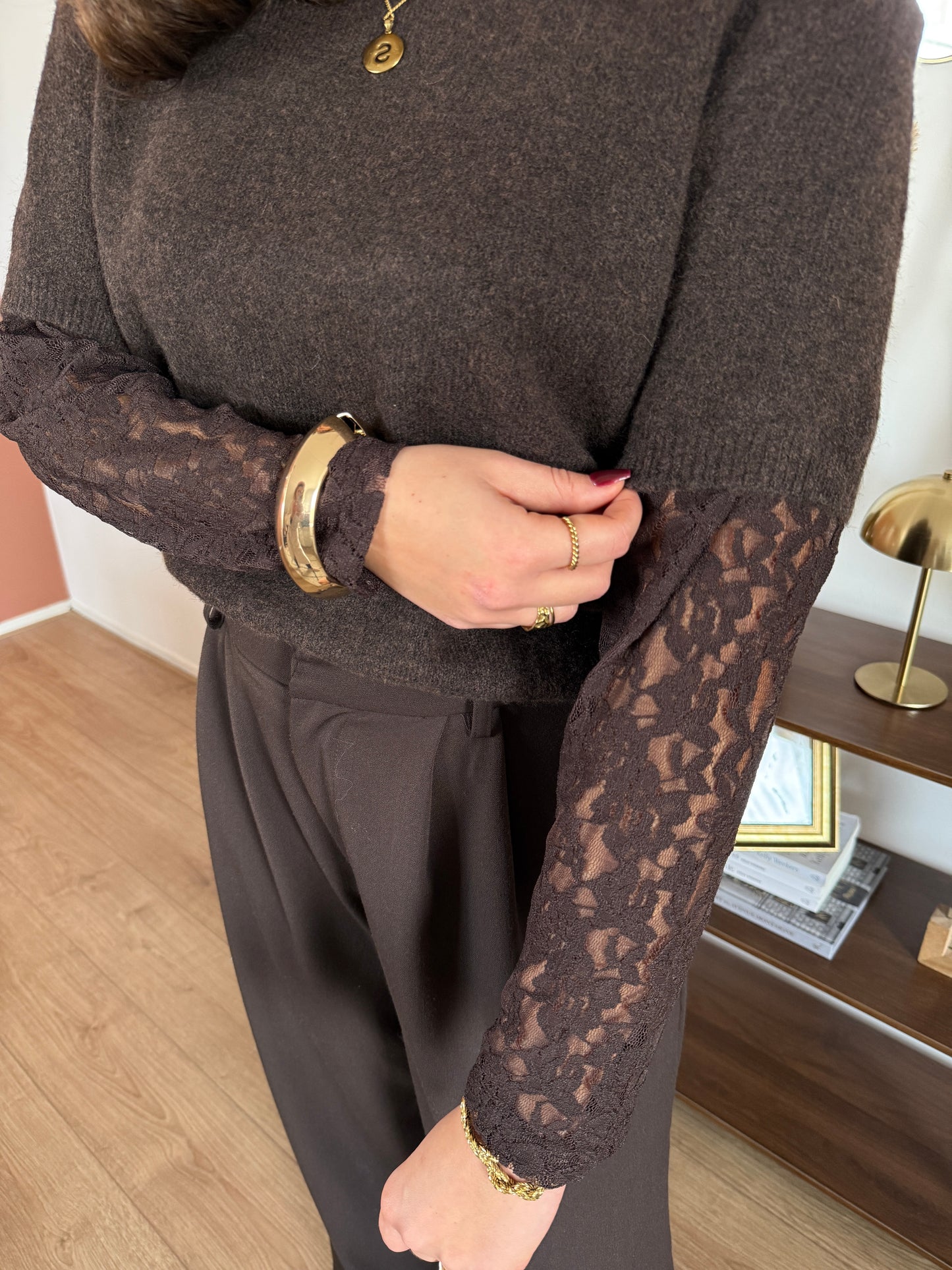 Trui met kanten mouwen - bruin