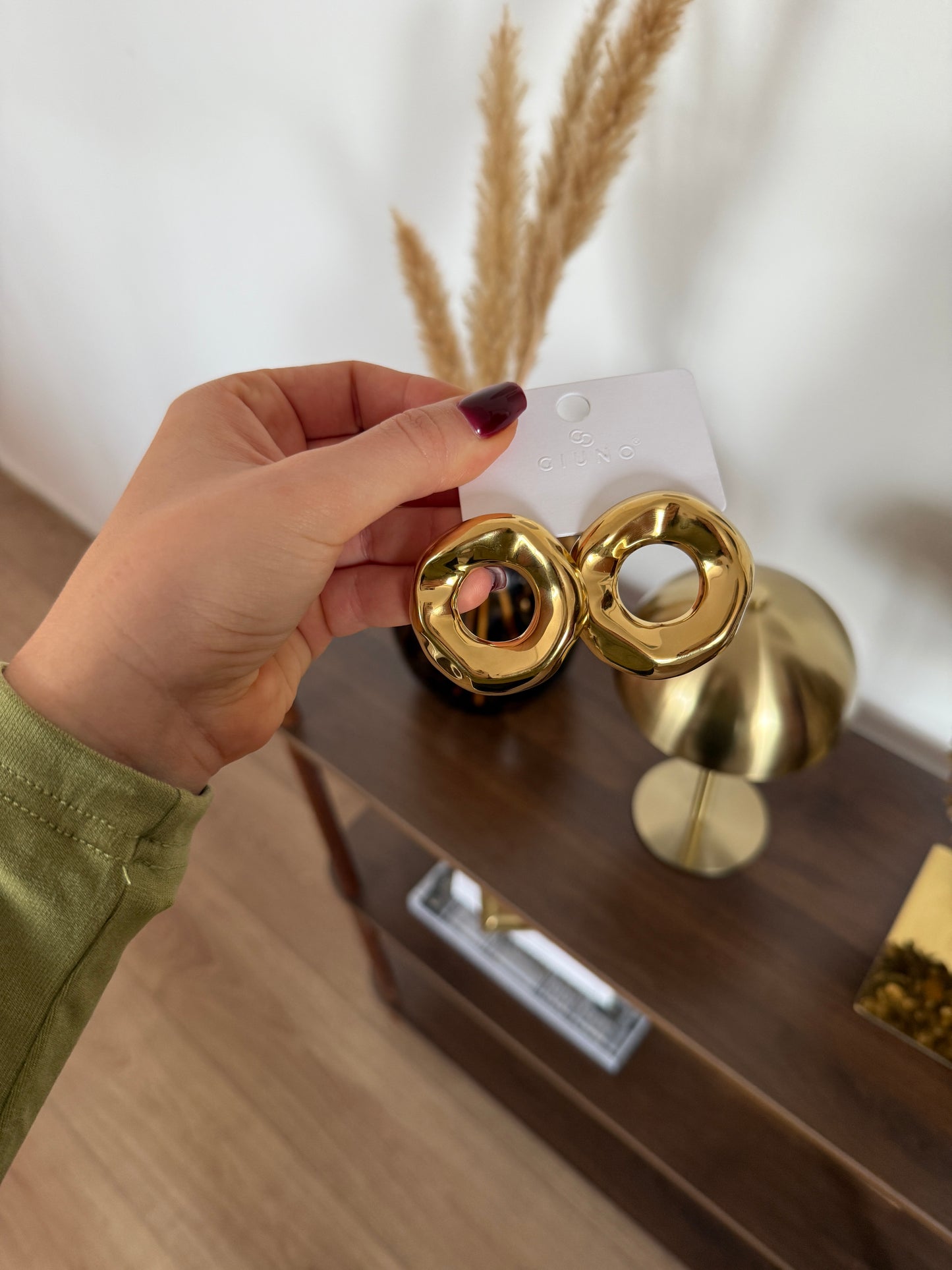 Grote ring oorbellen - goud